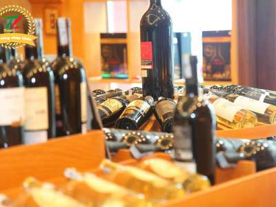 Bán buôn rượu vang Ý tại Hà Nội ở xứ sở rượu vang “Thăng Long Plaza”