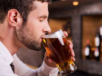 Bia giúp duy trì sức khỏe nhận thức tốt hơn khi về già