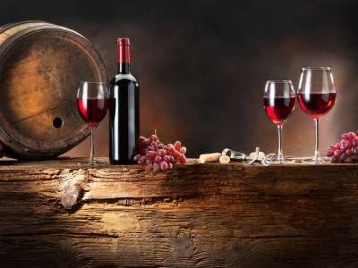 Rượu vang đỏ với những lợi ích kỳ diệu mà bạn chưa biết