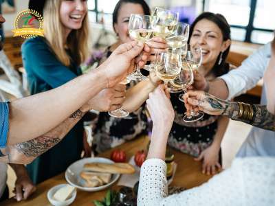 Rượu vang trắng: Thức uống lịch lãm trong các bữa tiệc sang trọng