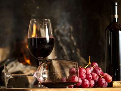 Tìm hiểu sự khác nhau giữa rượu vang chát và rượu vang ngọt