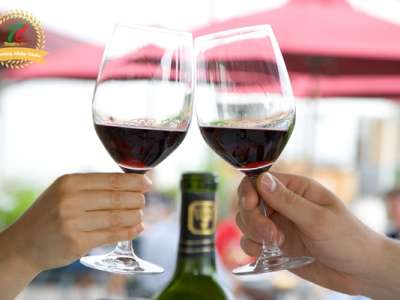 Uống rượu vang đỏ đem lại nhiều lợi ích cho sức khỏe