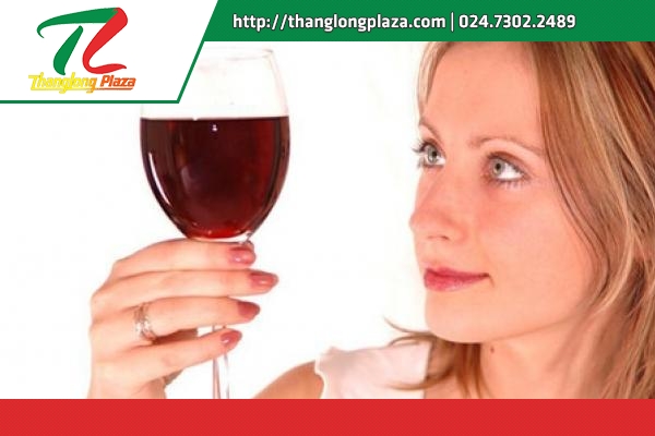 ruou vang do voi suc khoe sinh san cua phu nu 1